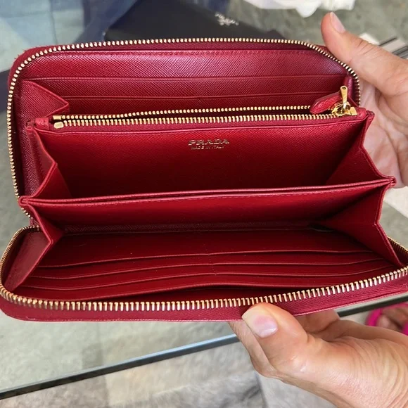 Prada wallet - Picture 4 of 6